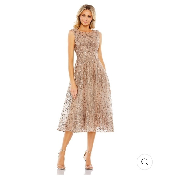 Mac Duggal SEQUINED CAP SLEEVE FIT AND FLARE DRESS size 10 NEW $698 - Picture 1 of 17